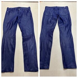 7 For All Mankind size 27
Inseam 27”